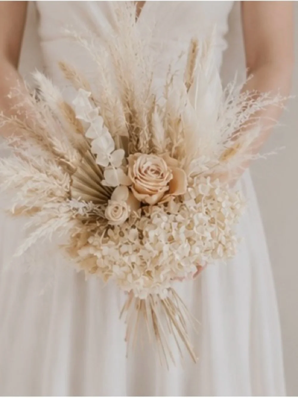 Home Accents Neutral Dried Floral Bouquet in Beige and Cream arrangement
